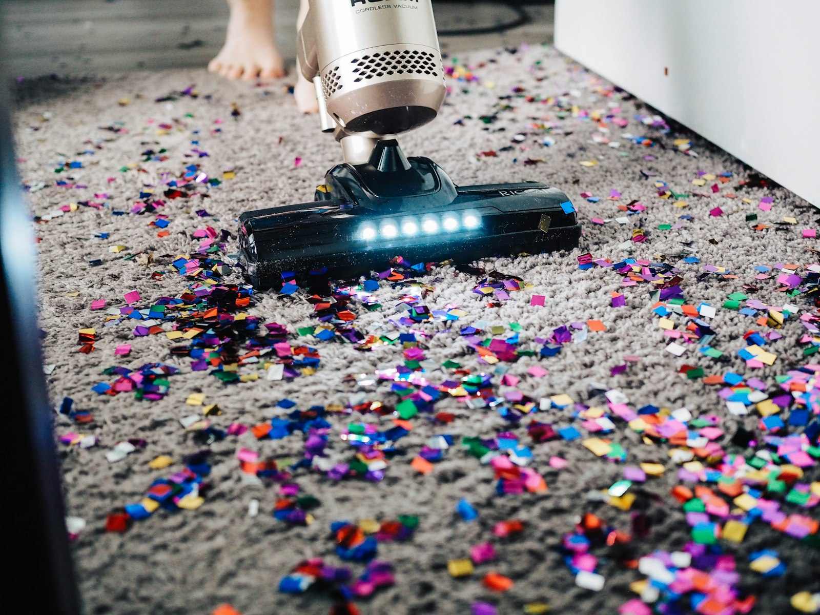 Aspirateur sur un tapis